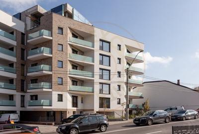 Spatiu Comercial Central - 2 Locuri de Parcare-Parter bloc 2025-Open Space Spatiu Comercial Central - 2 Locuri de Parcare-Parter bloc 2025-Open Space - 5