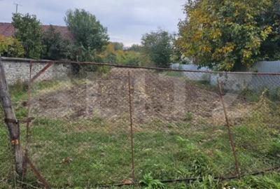 Teren de 3000 mp, în Debarcader - 2