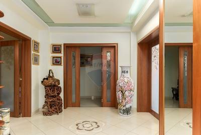 Vila Exclusivista cu Acces Direct la Lacul Morii Lin... - 24