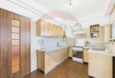 Apartament cu 3 camere decomandat, mobilat în Periferie - 18