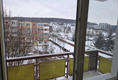 Apartament cu 2 camere decomandat în Tudor