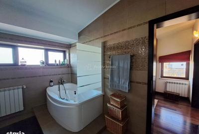 Casă cu 8 camere cu Teren 2500 Mp în Crevedia - 18