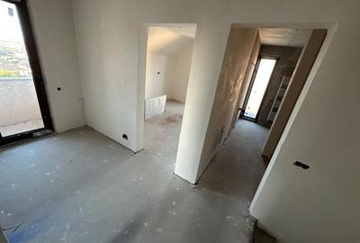 Casă cu 4 camere în Apahida