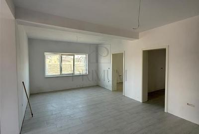 Casă cu 3 camere cu Teren 300 Mp în Moșnița Nouă