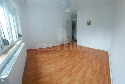Apartament cu 3 camere decomandat în Micro 21 - 1