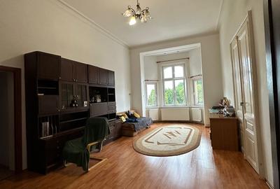Apartament cu 2 camere decomandat, mobilat în Centrul Istoric