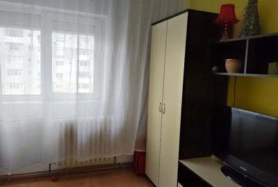 Apartament cu 3 camere decomandat, mobilat în Dacia - 9