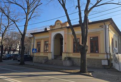 Casă cu 11 camere cu Canalizare în Ultracentral - 47