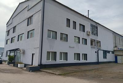 Teren de 5000 mp, în Titan - 5