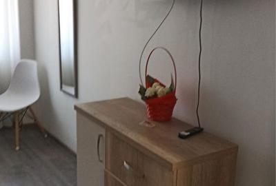 Garsonieră decomandată în Eroii Revoluției - 3