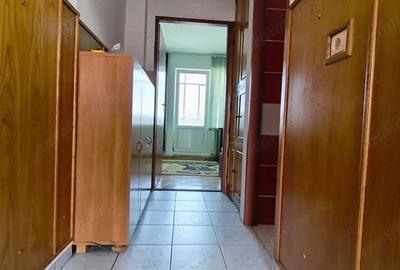 Apartament 3 Camere 80mp Tudor Etaj Intermediar zona Corina - 7