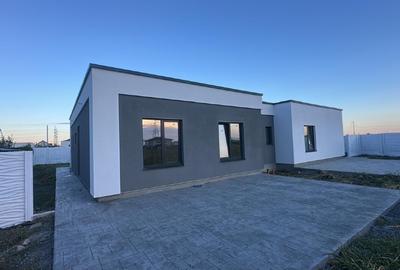 Duplex cu 2 camere cu Canalizare în Moșnița Nouă - 1