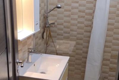 Apartament cu 3 camere decomandat în Valea Aurie