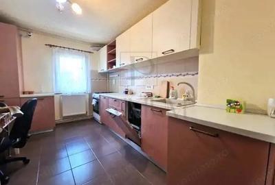 SOARELUI - ETAJ 1 - BLOC IZOLAT - 4 cam - 2 bai - 2 balcoane - centrala proprie - clima