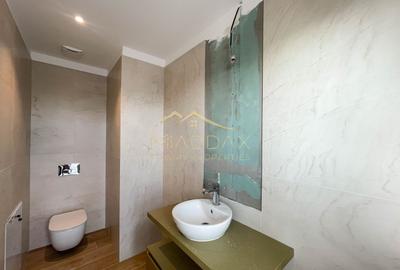 Apartament cu 4 camere decomandat în Ștefan cel Mare - 43