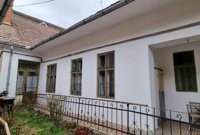 Casă cu 4 camere în Central - 6