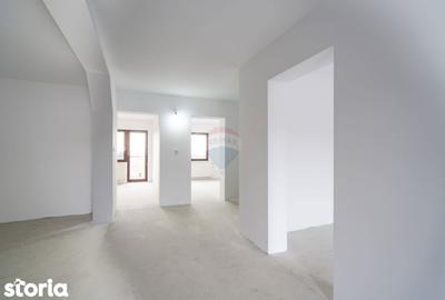Casă cu 9 camere cu Teren 1000 Mp în Oncea - 5