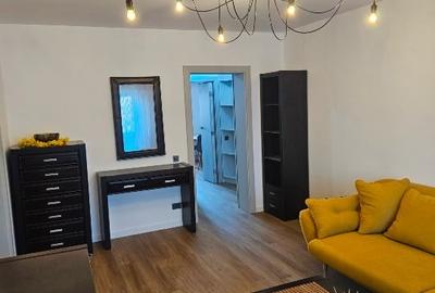 Apartament cu 3 camere semidecomandat, mobilat în 13 Septembrie - 2
