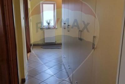 Apartament cu 3 camere de vanzare in zona Central Radauti - 4