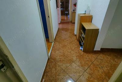 Vand urgent apartament cu 3 camere - 10