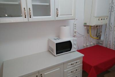 Garsonieră decomandată în Soarelui
