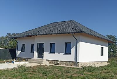 Casa noua zona Pensiunii Bianca