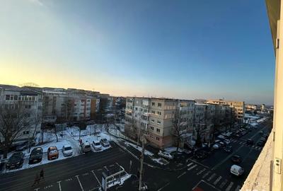 Apartament cu 3 camere decomandat în E3 - 2