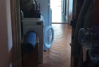 Apartament cu 3 camere semidecomandat în Girocului - 1