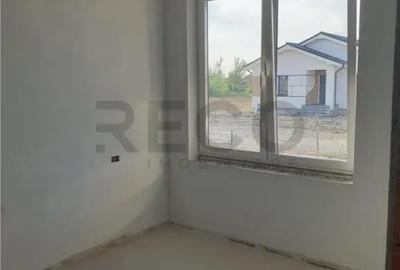 Casă cu 4 camere cu Teren 434 Mp în Cihei - 9