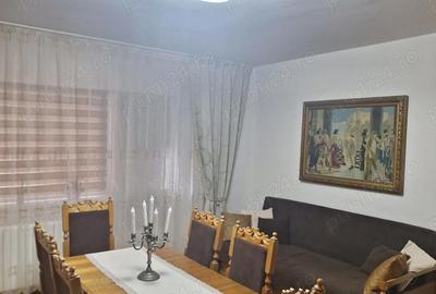 Apartament cu 3 camere decomandat în Central - 2