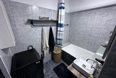 Apartament cu 2 camere decomandat în Rahova