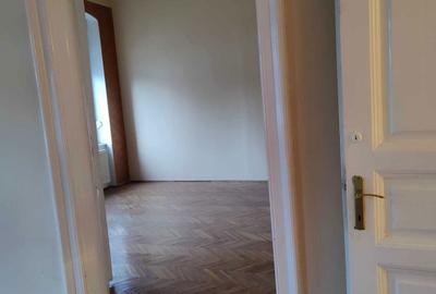 Apartament cu 3 camere în Bălcescu - 2