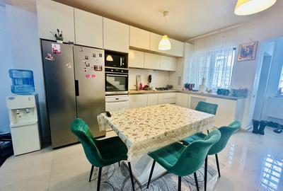 Casa superba cu 3 camere si curte langa scoala Petru Rares - 3