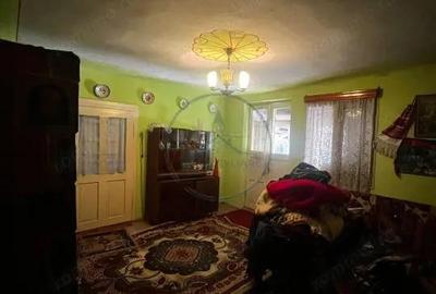 Casă cu 4 camere cu Teren 2700 Mp în Ragla - 3