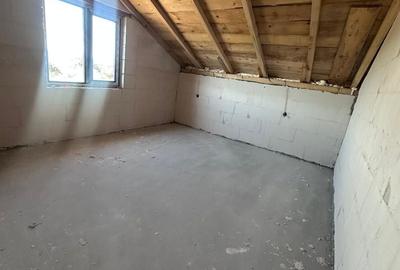 Casă individuală cu 7 camere cu Canalizare în Lumina - 3