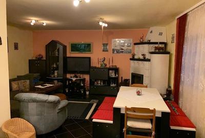 Casă cu 4 camere în Central - 1