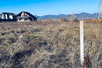 Teren de 1700 mp, în Central - 2