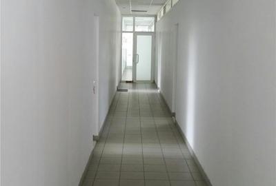 Spațiu comercial, de 400 mp, în Central - 1