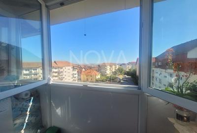 Apartament cu 2 camere semidecomandat, mobilat în Valea Aurie - 1