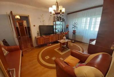 Apartament 3 camere, 74mp, zona Basarabia Diham, 120.000euro