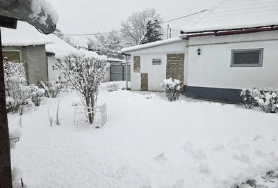 Casă cu 2 camere cu Teren 609 Mp în Central