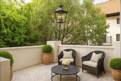 Casă cu 12 camere cu Canalizare în Aviatorilor