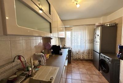 Apartament cu 3 camere decomandat, mobilat în Basarabia - 4
