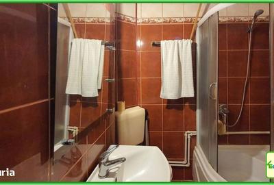 Casă cu 4 camere semidecomandat în Central - 9