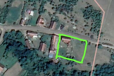 Casa veche saseasca cu curte si gradina - 3