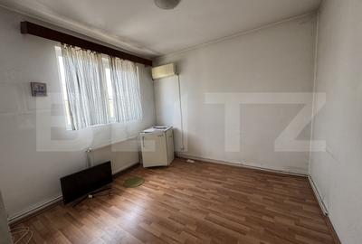 Apartament cu 2 camere, decomandat, zona 8 Mai - 4