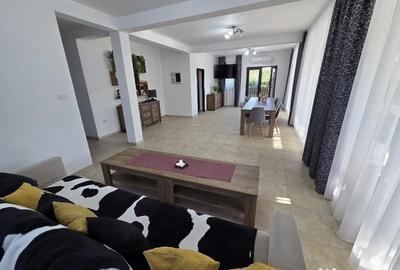 Casă cu 4 camere cu Teren 2000 Mp în Central - 5