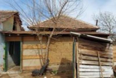 Casă cu 4 camere cu Teren 1021 Mp în Devesel - 3