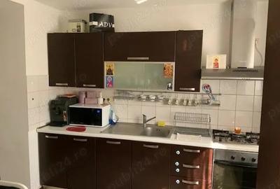 Vand sau schimb casa px1.zona centrala - 1