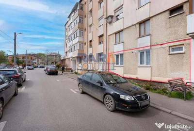 Spațiu comercial, de 38 mp, în Central - 4
